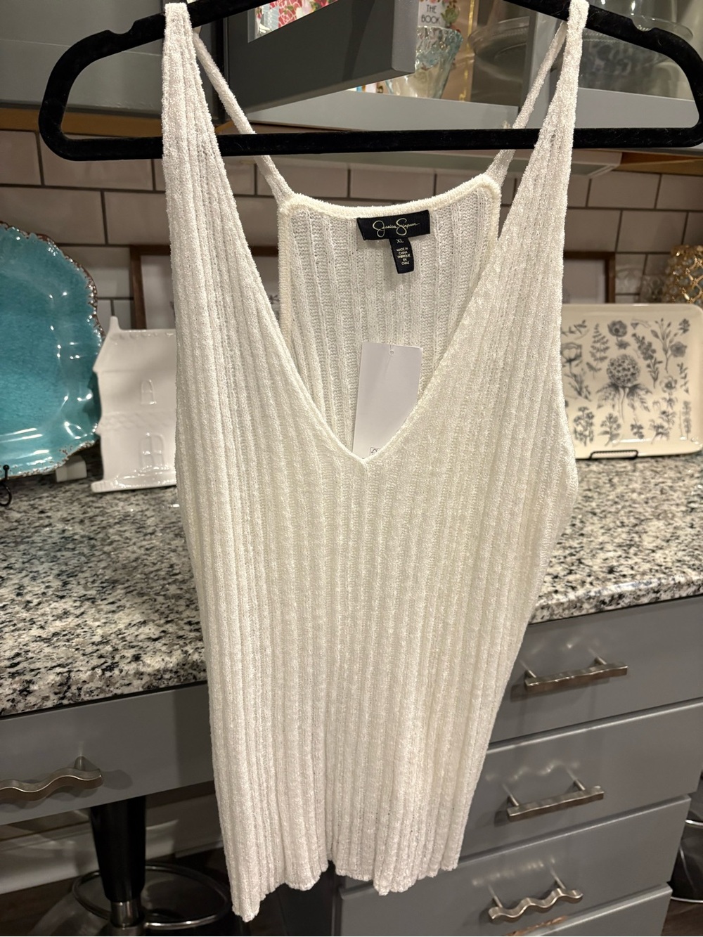 Jessica Simpson White Ribbed V-Neck Tank Top